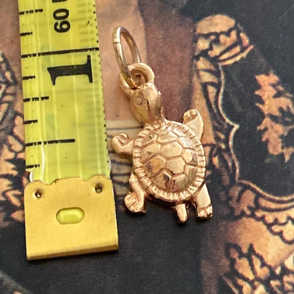 5/$10❤️❤️❤️NEW Rose Gold Toned Alloy Turtle Charm Pendant - Picture 2 of 2